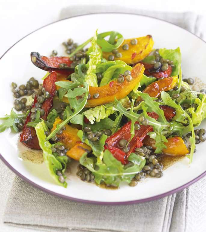 Salade chaude à la courge musquée rôtie et aux lentilles