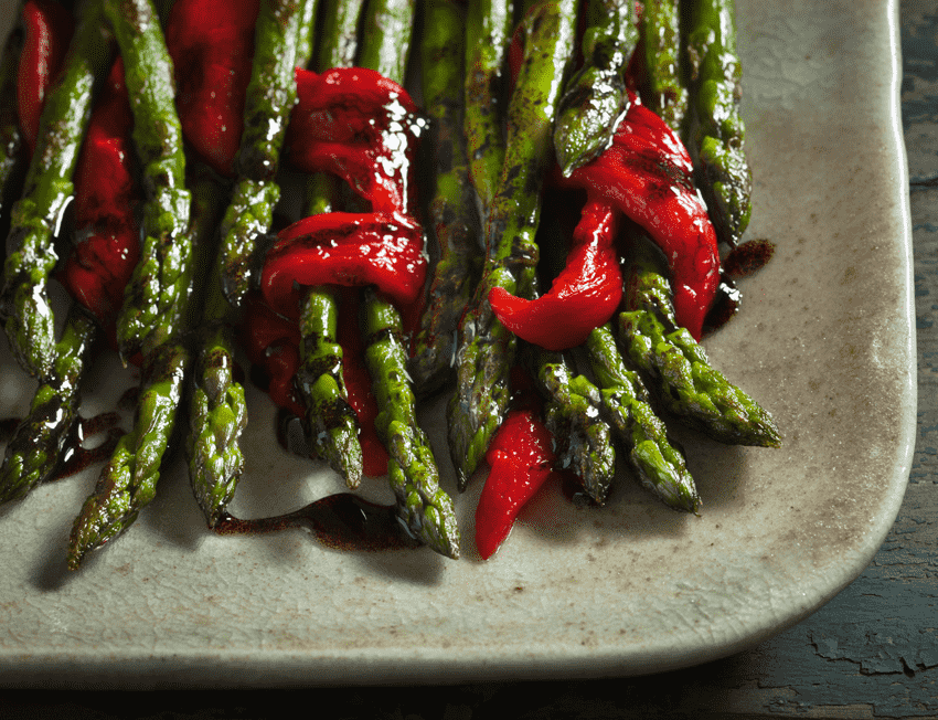 Salade d’asperges et poivrons rouges
